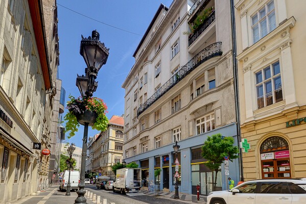 Arany János utca eladó lakás